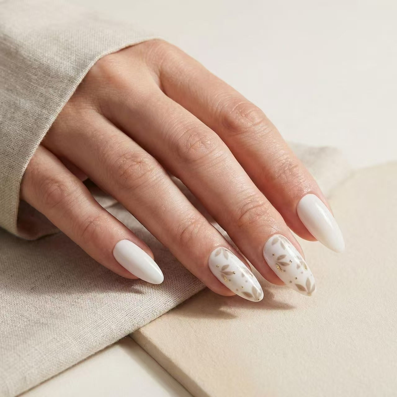 Minimal Floral Press-On Nails